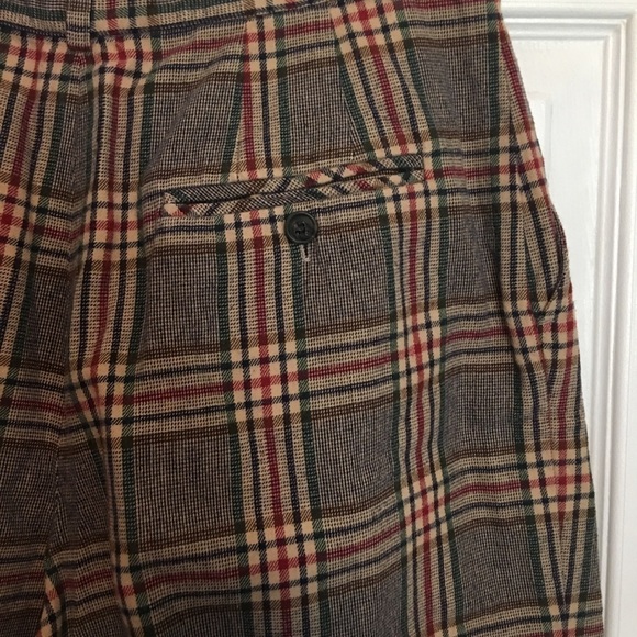 Talbots plaid shorts sz 12. Zipper button closure. 2 front pockets and 1 in back - Picture 4 of 8